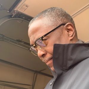 Meet your Posher, Christopher